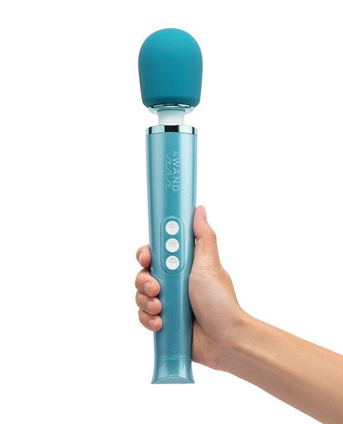 Le Wand Dive Submersible & Rechargeable Vibrating Massager - Blue - Image 4