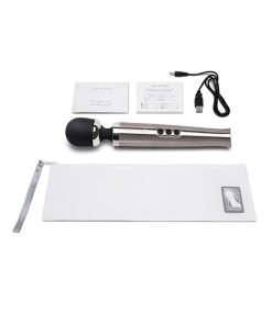Alternative view of Le Wand Die Cast Rechargeable Massager - Silver